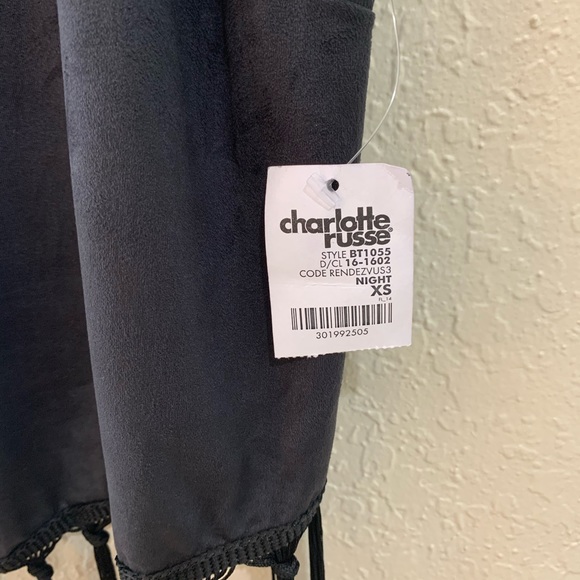 ✨3 for $20✨ NWT Black fringe tank top - Picture 3 of 3